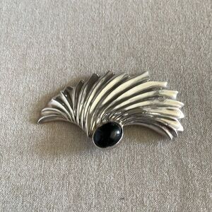 Vintage Large Mexican Sterling  Silver &  Black Onyx Stone Fan Design Brooch.